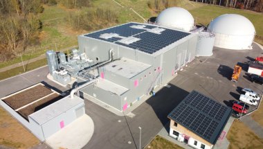 Vorzeigeprojekt in der Referenzregion für die Energiewende: Die eben offiziell in Betrieb genommene Bioabfall-Vergärungsanlage der Rhein-Hunsrück Entsorgung. Bild: RHE / Tobias Mladek
